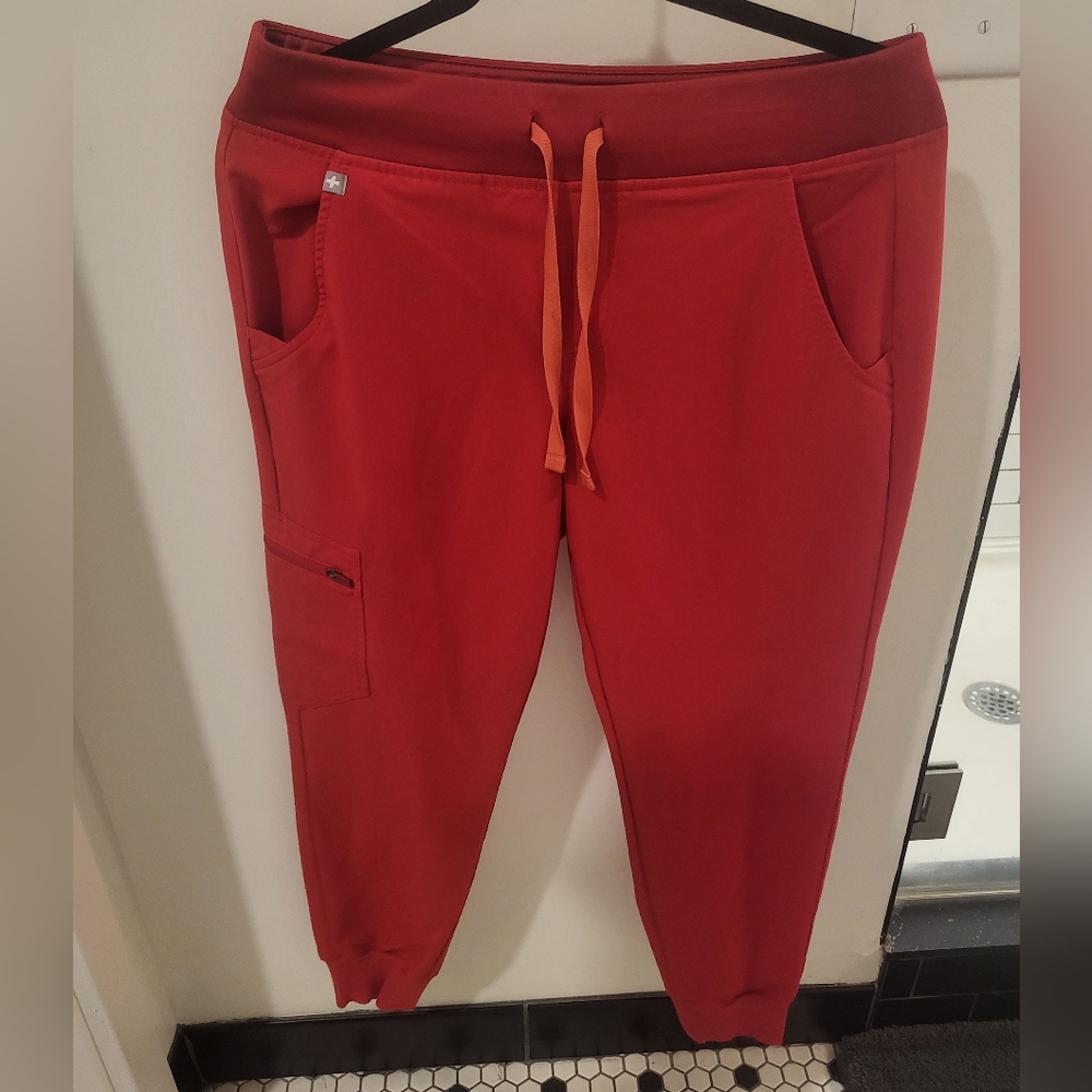 Figs Pop Red Zamora Jogger